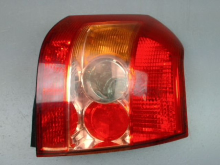 FEU ARRIERE DROIT TOYOTA COROLLA 2004-