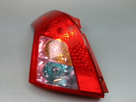 FEU ARRIERE GAUCHE  SUZUKI SWIFT III 2005-2011