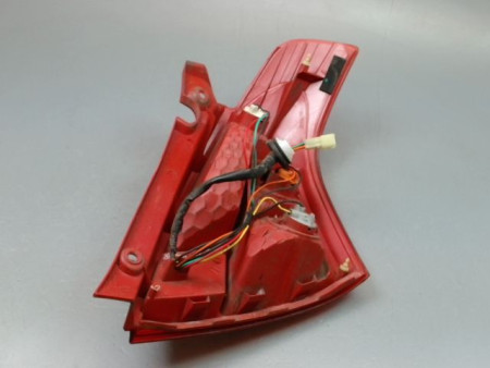 FEU ARRIERE GAUCHE  SUZUKI SWIFT III 2005-2011