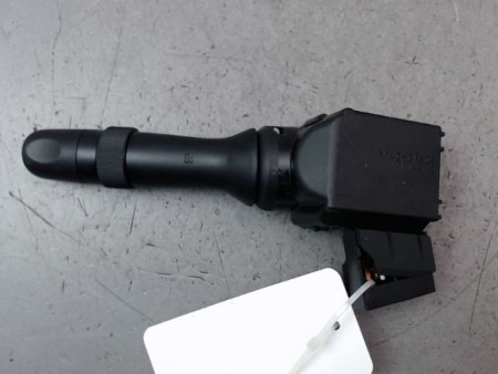 COMMANDE ESSUIE GLACE TOYOTA YARIS 2005-
