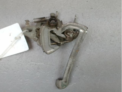 SERRURE CAPOT PEUGEOT 108