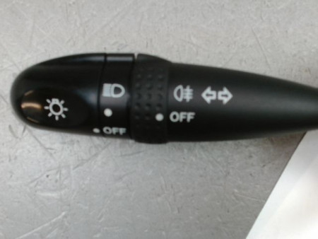 COMMANDE ECLAIRAGE SUZUKI SWIFT III 2005-2011