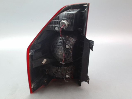 FEU ARRIERE DROIT MITSUBISHI PAJERO 2003-