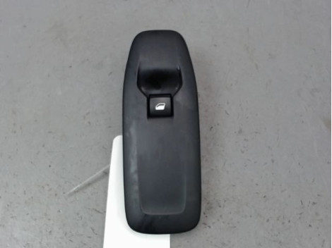 COMMANDE LEVE-GLACE PORTE AVD PEUGEOT 2008 Phase 1 2013-...