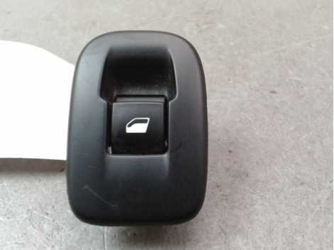 COMMANDE LEVE-GLACE PORTE ARD PEUGEOT 2008 Phase 1 2013-...