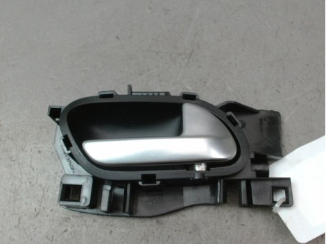 POIGNEE INTERIEURE PORTE AVANT DROIT PEUGEOT 2008 Phase 1 2013-...