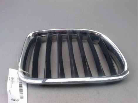 GRILLE CALANDRE DROIT BMW X1