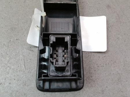 COMMANDE LEVE-GLACE PORTE AVD VOLKSWAGEN UP! PHASE 1 (12) 2011-...
