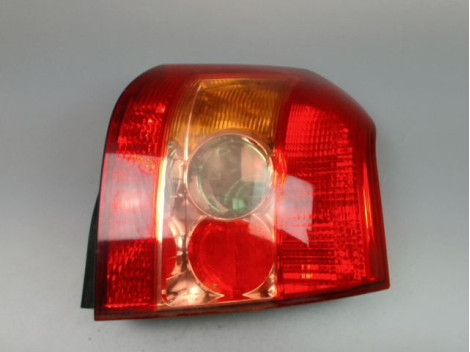 FEU ARRIERE DROIT TOYOTA COROLLA X PHASE 1 2002-2004