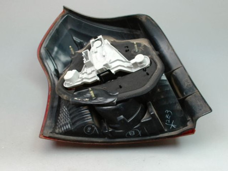 FEU ARRIERE DROIT TOYOTA COROLLA X PHASE 1 2002-2004