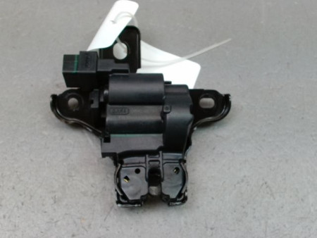 SERRURE COFFRE ARRIERE FORD COUPE