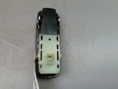 COMMANDE LEVE-GLACE PORTE AVD JEEP G.CHEROKE