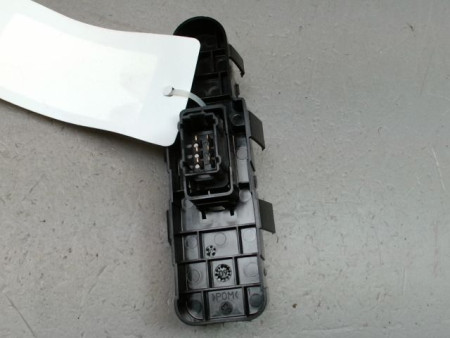 COMMANDE LEVE-GLACE PORTE AVD PEUGEOT 207 2006-2013