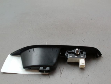 COMMANDE LEVE-GLACE PORTE ARG PEUGEOT 208