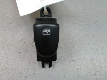 COMMANDE LEVE-GLACE PORTE ARD RENAULT KADJAR BREAK 2015-...