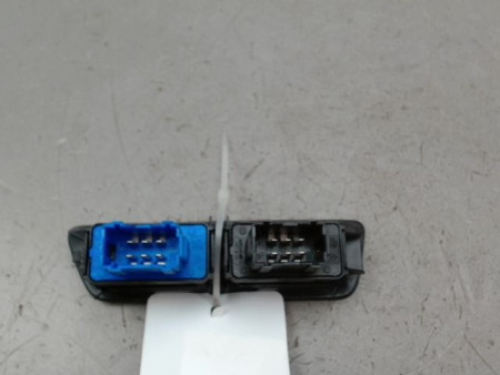 COMMANDE LEVE-GLACE PORTE AVD CITROEN C-ELYSEE