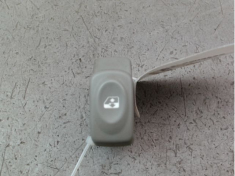 COMMANDE LEVE-GLACE PORTE AVD RENAULT TWINGO I Phase 3 2000-2007