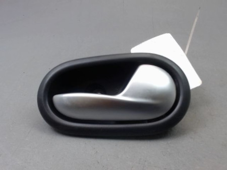 POIGNEE INTERIEURE PORTE AVANT DROIT DACIA LOGAN MCV 2007-