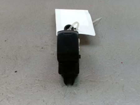 COMMANDE LEVE-GLACE PORTE AVD NISSAN NOTE