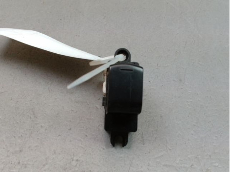 COMMANDE LEVE-GLACE PORTE ARD NISSAN NOTE