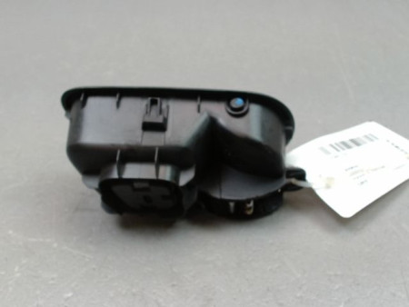 POIGNEE INTERIEURE PORTE AVANT DROIT FORD KA+