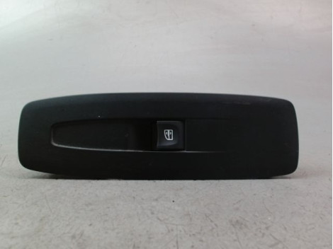 COMMANDE LEVE-GLACE PORTE AVD RENAULT IV