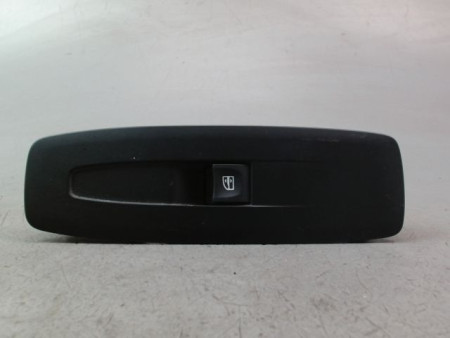 COMMANDE LEVE-GLACE PORTE AVD RENAULT IV