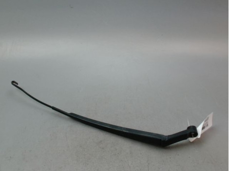 BRAS ESSUIE-GLACE AVANT DROIT TOYOTA YARIS II Phase 2 2009-2011