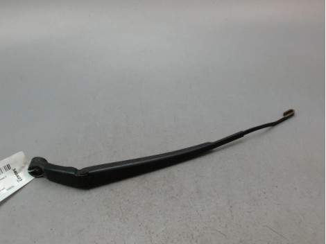 BRAS ESSUIE-GLACE AVANT GAUCHE TOYOTA YARIS II Phase 2 2009-2011