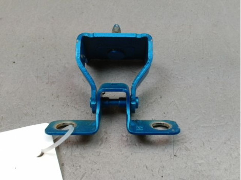 CHARNIERE HAYON D PEUGEOT 2008