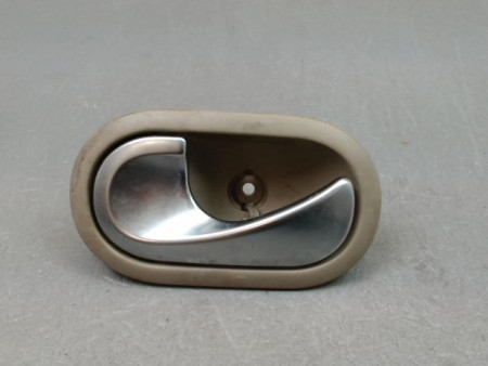 POIGNEE INTERIEURE PORTE ARRIERE GAUCHE RENAULT GRAND SCENIC MONOSP. II Phase 2 LONG 2006-2009