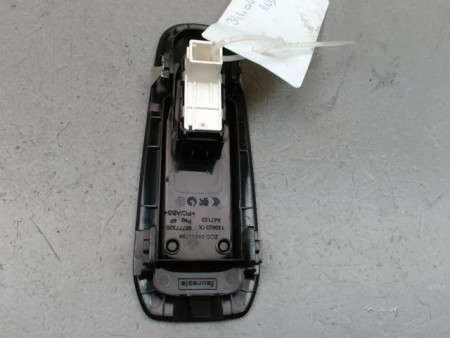 COMMANDE LEVE-GLACE PORTE AVD PEUGEOT 308 2011-