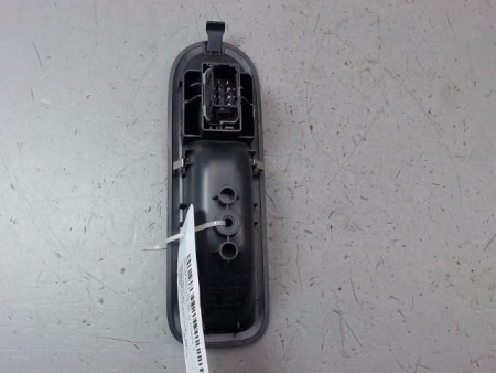 COMMANDE LEVE-GLACE PORTE AVD RENAULT CLIO III Phase 1 2005-2009