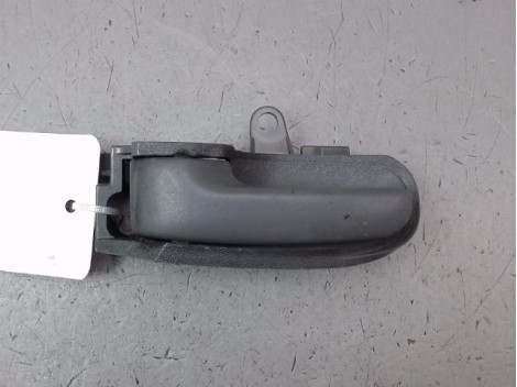 POIGNEE INTERIEURE PORTE AVANT GAUCHE TOYOTA AYGO I Phase 2 2009-2012