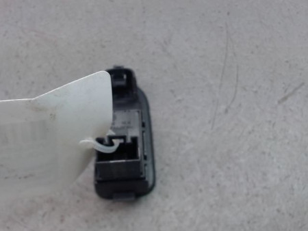 COMMANDE LEVE-GLACE PORTE ARD VOLKSWAGEN GOLF VI (1K) 2008-2013