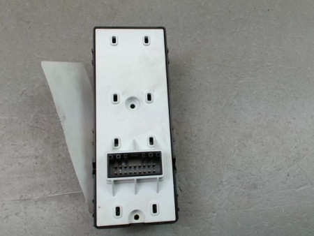 COMMANDE LEVE-GLACE PORTE AVG KIA STONIC