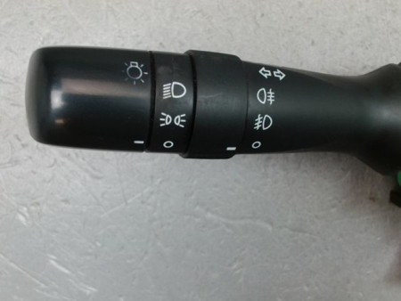 COMMANDE ECLAIRAGE TOYOTA YARIS 2005-