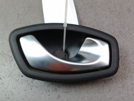 POIGNEE INTERIEURE PORTE AVANT DROIT RENAULT ZOE