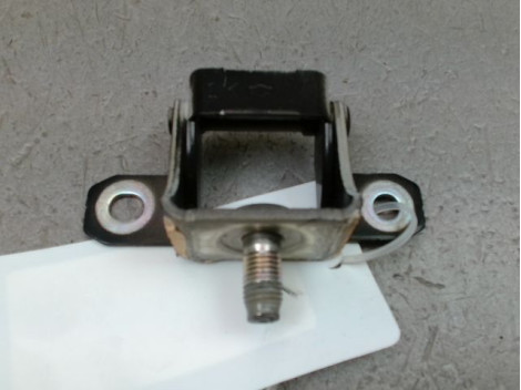 CHARNIERE HAYON D NISSAN MICRA 2009-
