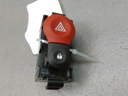 BOUTON DE WARNING RENAULT KANGOO EXPRESS II Phase 2 2013-...