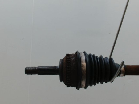 TRANSMISSION AVANT DROIT RENAULT CLIO II Phase 2 2001-2006 1.2 16V (BB05, BB0W, BB11, BB27, BB2T, BB2U, BB2V, CB05,...