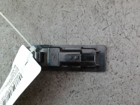 ECLAIREUR PLAQUE DE POLICE DACIA SANDERO 2008-