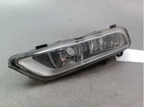 PHARE ANTIBROUILLARD AVANT GAUCHE VOLKSWAGEN PASSAT SW 2005-