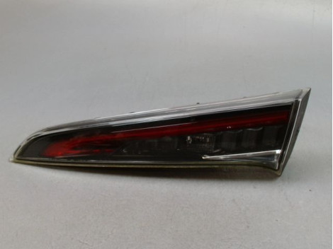 FEU ARRIERE INTERIEUR DROIT TOYOTA COROLLA