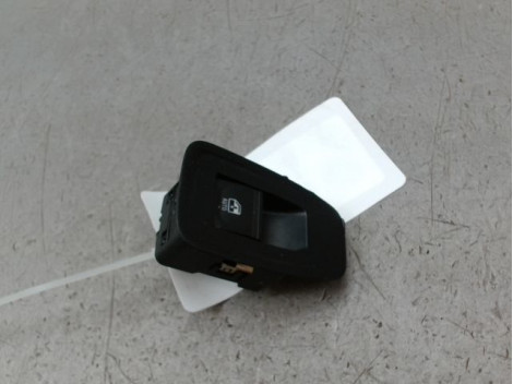 COMMANDE LEVE-GLACE PORTE AVD RENAULT CAPTUR
