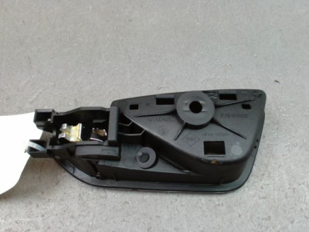 POIGNEE INTERIEURE PORTE AVANT DROIT RENAULT CAPTUR