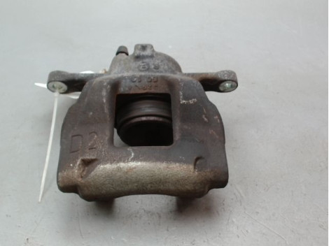 ETRIER DE FREIN AVANT DROIT TOYOTA AURIS 2010-