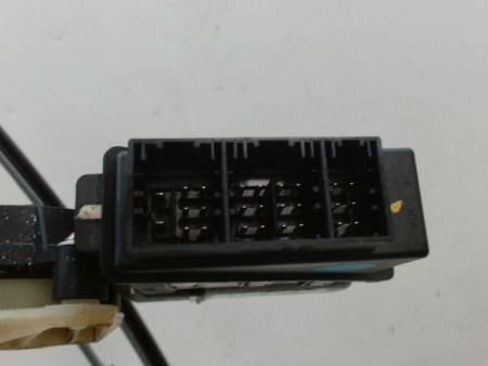 MECANISME+MOTEUR LEVE-GLACE AVANT DROIT VOLKSWAGEN POLO IV Phase 1 (9N) 2002-2005