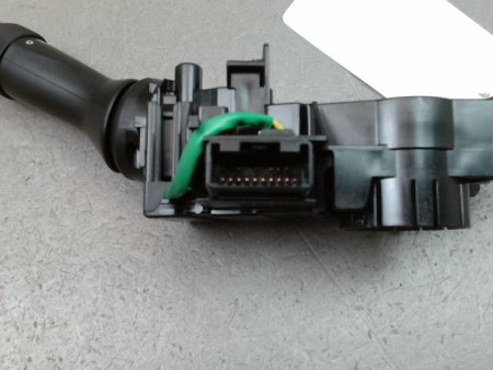 COMMANDE ECLAIRAGE TOYOTA AYGO 5P