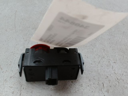 BOUTON DE WARNING RENAULT KANGOO EXPRESS II Phase 2 2013-...